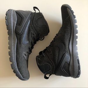 hiking shoes nike